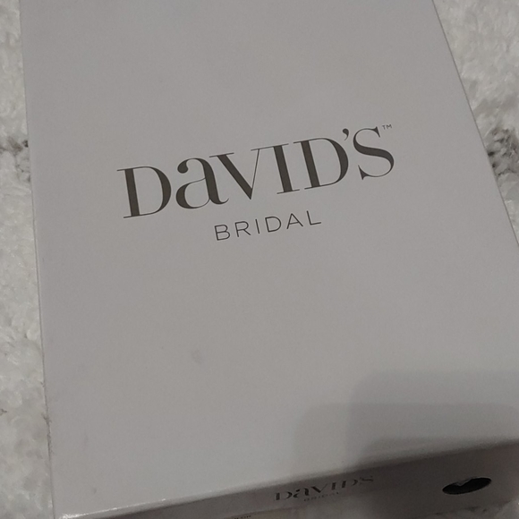 New size 11 David's Bridal heels - Picture 9 of 11